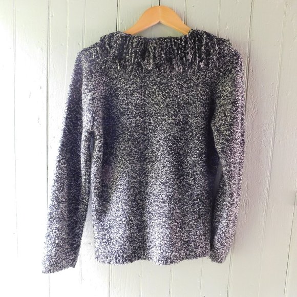 🎀 Fringe Knit Sweater - Picture 5 of 5